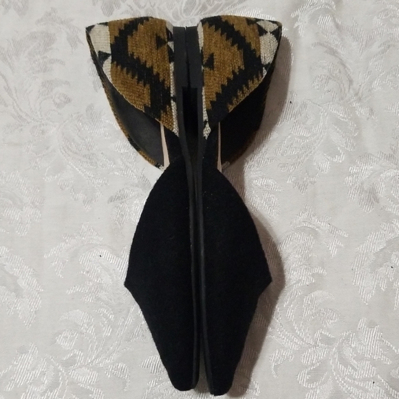 Unique Tapestry Flats - Picture 6 of 8